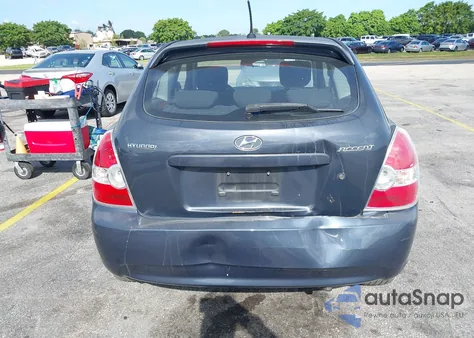 2010 Hyundai Accent Se z USA, uszkodzony, nr VIN KMHCN3AC1AU172732